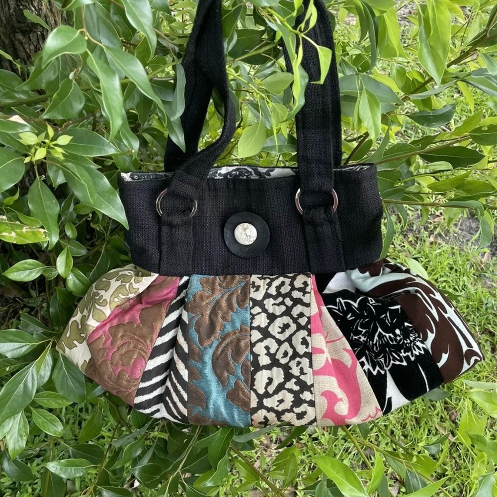 Patchwork Pattern Shoulder Bag in Black and Multicolor